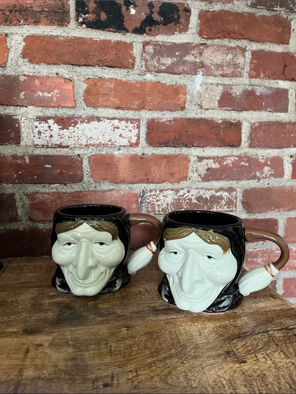 William Sonoma, witch Face Ceramic Mug s in Black and Cream - Home Dining